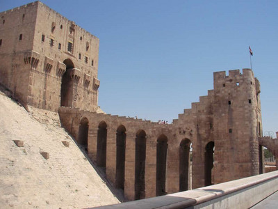 2009 Syria 35  - Aleppo The citadel.jpg